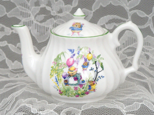 Eliza’s English Bone China Teapot - The Teapot Shoppe, Inc.