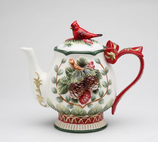 Evergreen Holly Porcelain Teapot