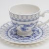 blue-lace-vine-teacups